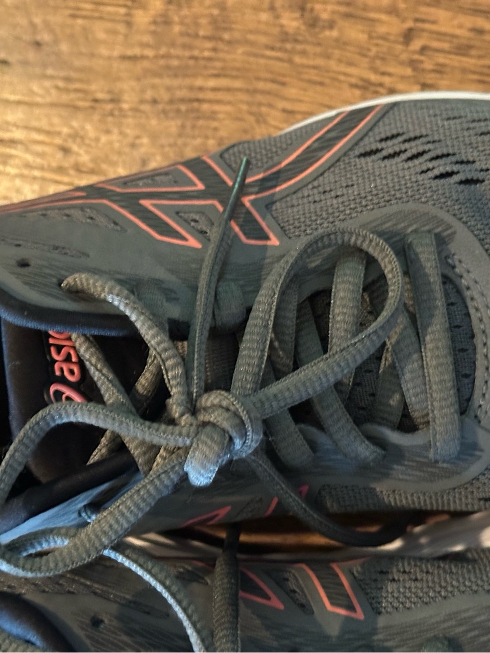 ASICS - Picture 13 of 14
